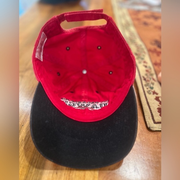 Georgia Dawgs hat in used condition - Picture 6 of 6